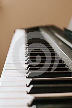 Piano keyboard musical ins.