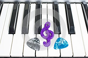 Piano keys and barbs.