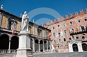 Piazza Dante In Verona