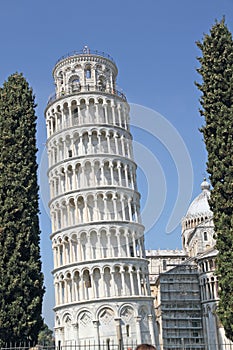 Piazza dei Miracoli, the Duomo and the leaning tower, Pisa, Tuscany, Italy