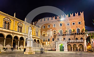 Piazza dei Signori (Piazza Dante) in Verona