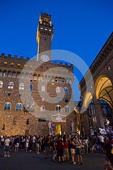 Piazza della Signoria The heart of social life in ancient Florence Neptune`s Fountain, Lanzi Family Balcony, Cosimo I `de Medici`