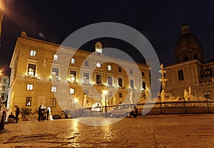 Piazza Pretoria by Night