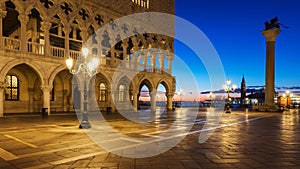 Piazza San Marco at sunrise, Vinice, Italy. Doges Palace Palazz