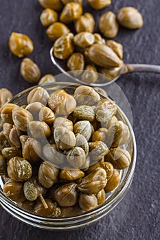 In salamoia capperi sul buio calcolo 