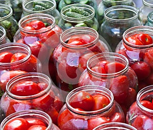 Pickling canning tomatoes and cucumbers