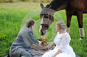 Picnic with horse