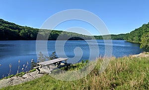 picnic table at lake sebago in harriman state park (seven lakes, new york, rockland county) travel, adventure, scenic