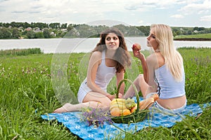Picnic two girls