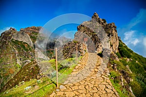 Pico do Arieiro trekking footpath