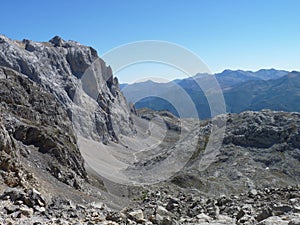 Picos de Europa: the path up from the Fuente De cable car