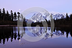 Picture lake and mount shuksan