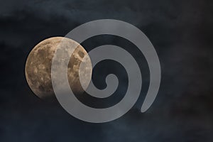 Partial full moon eclipse from 28 october 2023