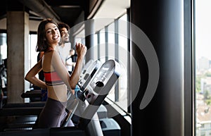 Picture of people running on treadmill in gym