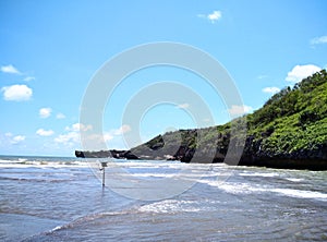 picture of the right side of the beach baron Gunung Kidul
