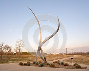 `Entwine` by Michael Szabo in the City of Wylie, Texas.