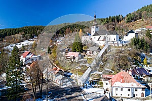 Malebná historická ves Spania Dolina, Slovensko