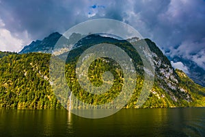 Picturesque lake and mountains