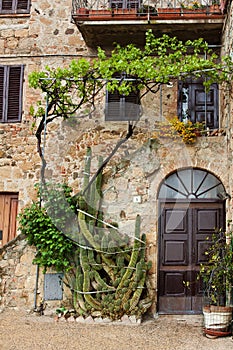 Picturesque nook of Tuscany photo