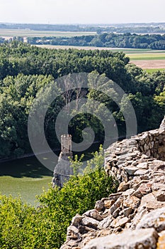 Pohled z hradu Děvín