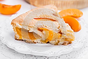 Pie with fresh apricots