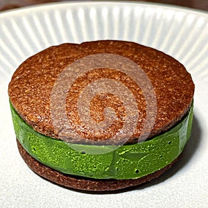 Pie with matcha cream