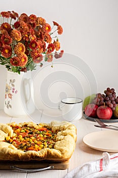 Pie with stewed vegetables