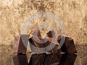 Pieces dark chocolate