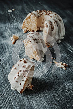 pieces of gugelhupf cake with a vanilla frosting