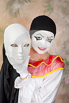 Pierrot mask