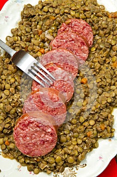 Pig trotter with lentils