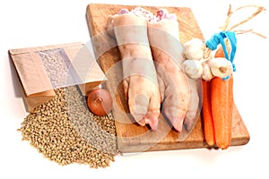 Pig trotter, lentils and vegetables