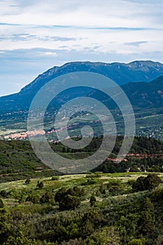 Pikes peak mountain range colorado springs