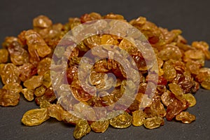 pile of golden raisins