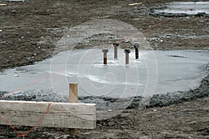 Pillar support bolts with elevation stringline