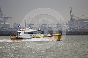 Pilot boat going fast