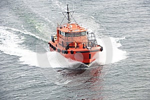 Pilot boat