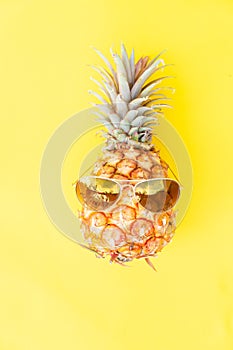 Pineapple fruit, minimal style