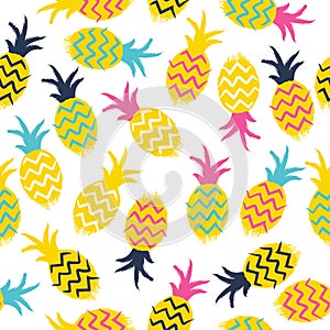 Pineapples seamless pattern. Tropic fruits background.