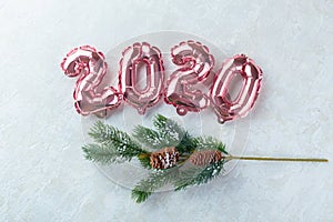 Pink numbers 2020 on a white background.