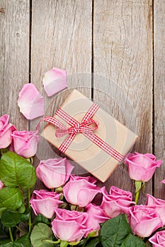 Pink roses and valentines day gift box