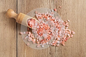 Pink salt in scoop