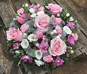 Pink and white posie