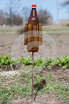 Pinwheel for repelling moles outdoors