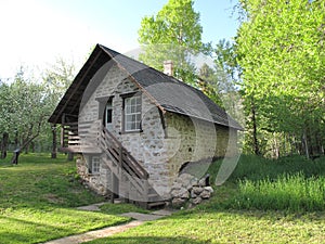 Pioneer homestead springhouse in Utah   3