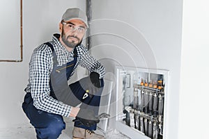 Pipe fitter mounted underfloor heating. Heating system and underfloor heating.