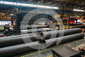 Pipe formation by using roll bending machine