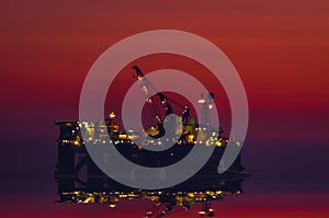 PIPE LAYER PLATFORM AND SUNRISE