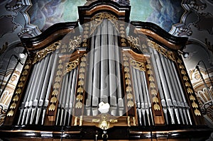 Pipe organ