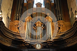 Pipe organ